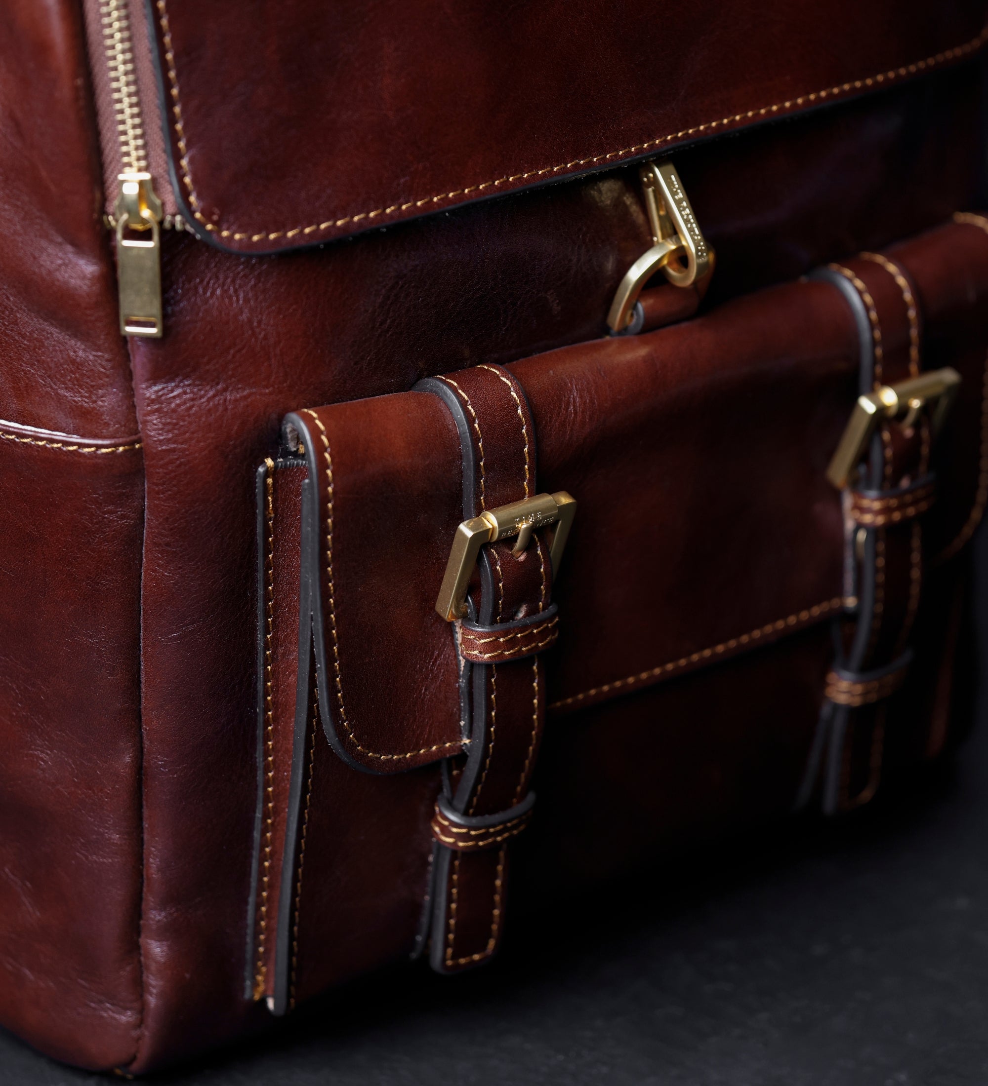 Women’s Full-Grain Leather Backpack – Tall Flap