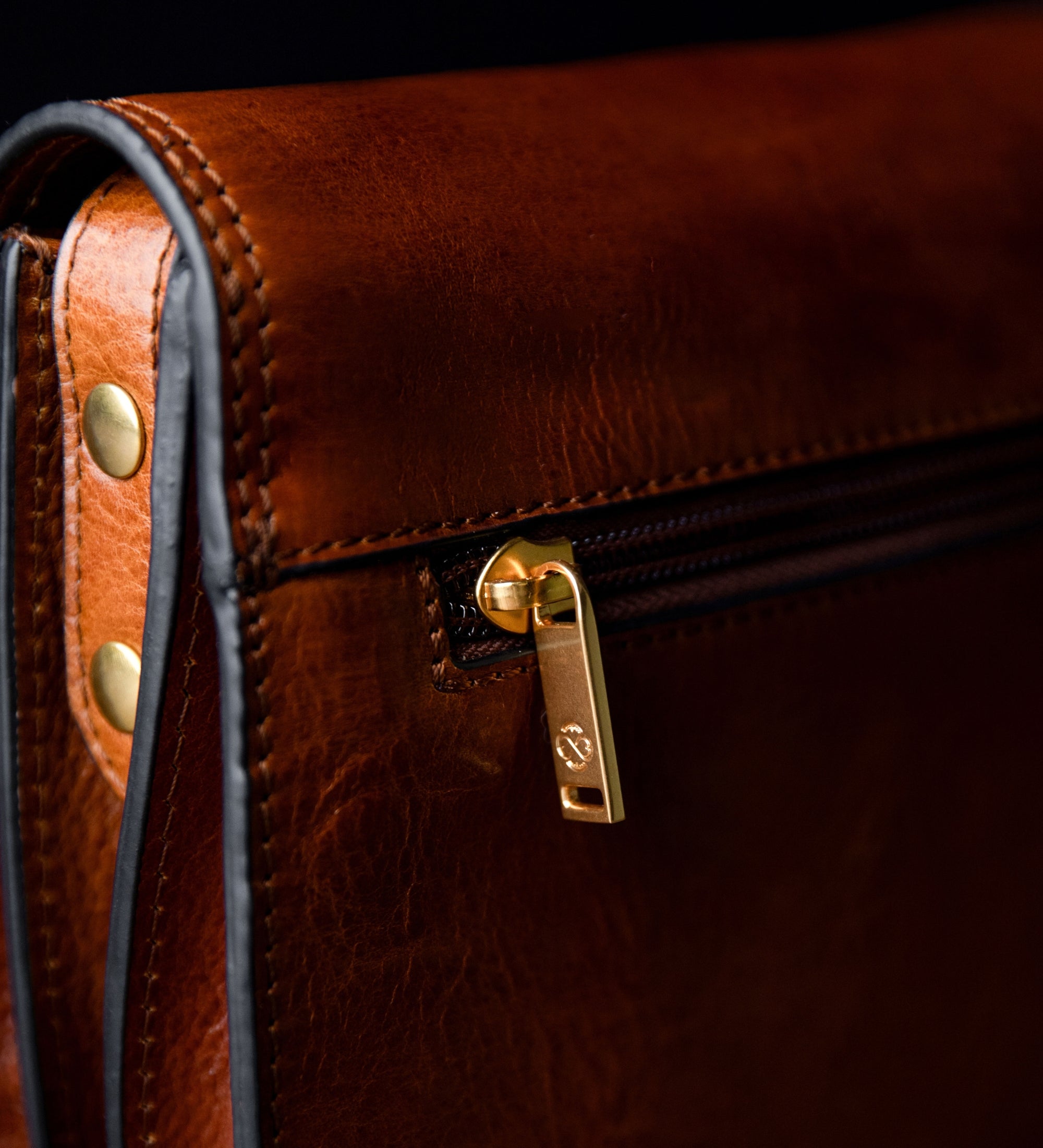 Full-Grain Leather Messenger Bag – Moonfleet